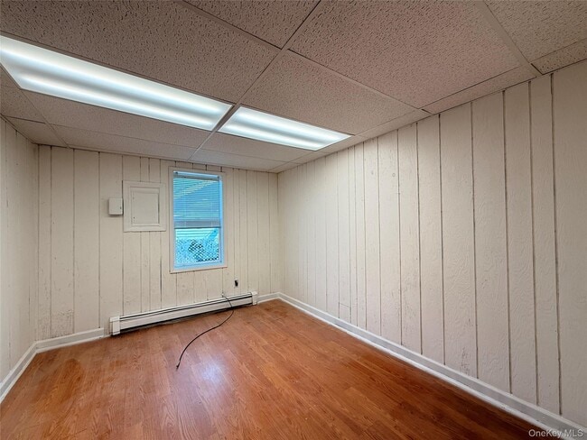 Building Photo - 196 Rock Hill Dr