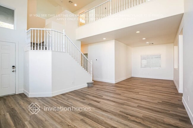 Foto del edificio - 6437 Casamar St