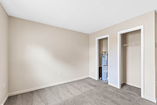Building Photo - 500 Hessian Ave