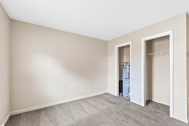 Foto del edificio - 500 Hessian Ave