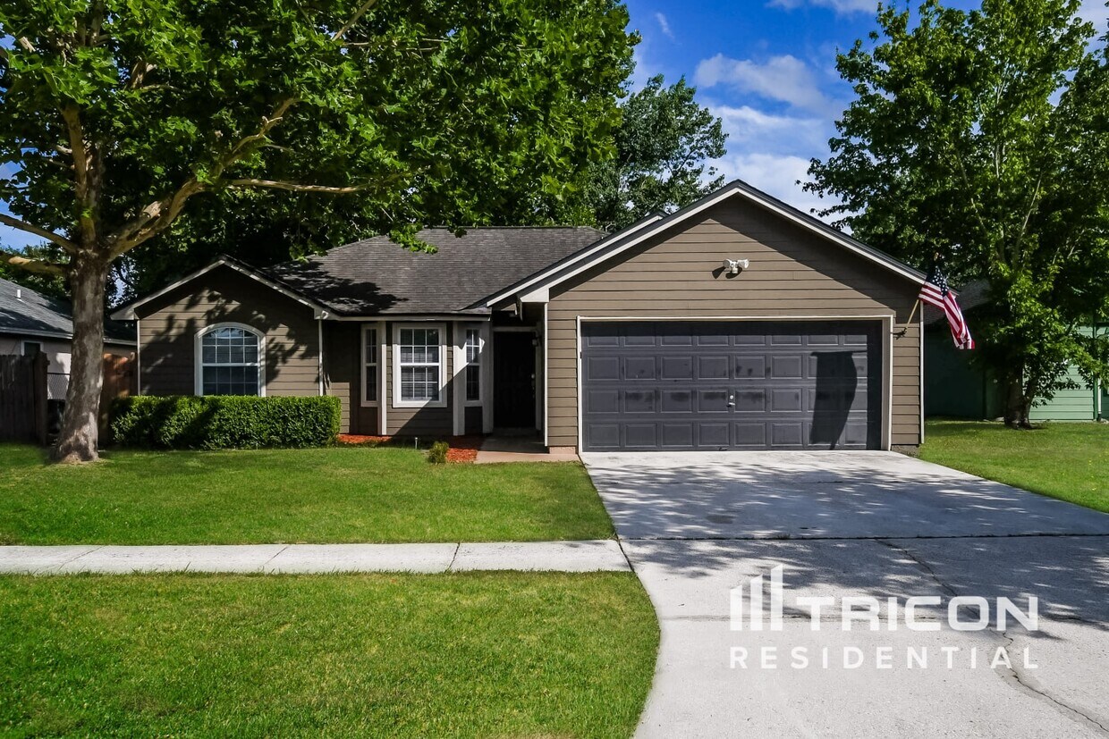 Foto principal - 2169 Khaki Ct