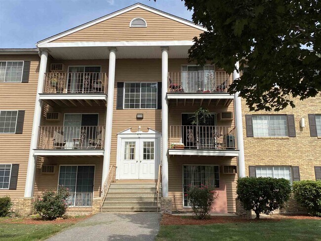 Foto del edificio - 377 Huse Rd
