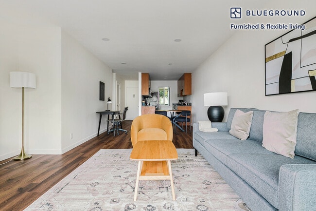 Foto del edificio - 10870 N Stelling Rd