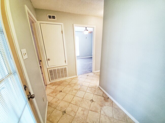 Entry hallway with extra storage - 14 Townhouse Ln