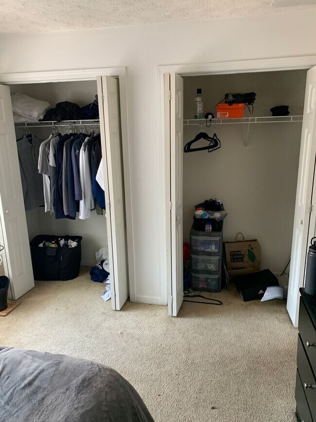 Foto del edificio - 203 E 10th St