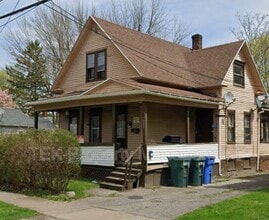 Building Photo - 202 4th St