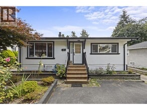 Building Photo - 300 10th Ave