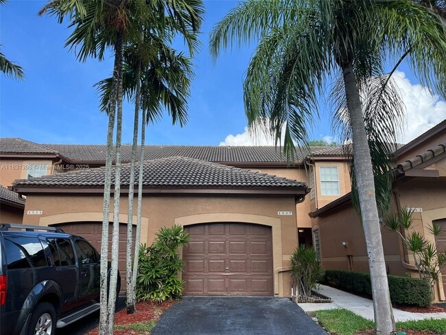 Building Photo - 1537 Barcelona Way