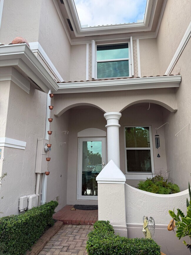 Building Photo - 12426 SW 125th Terrace