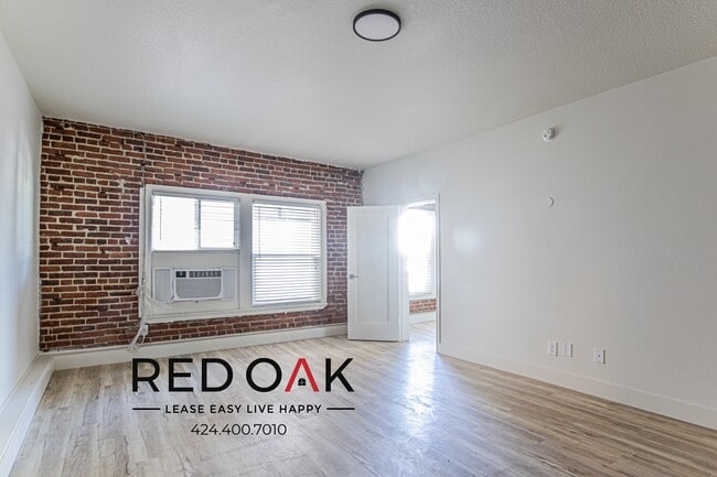 Building Photo - Amazing  Completely Remodeled Two Bedroom ...