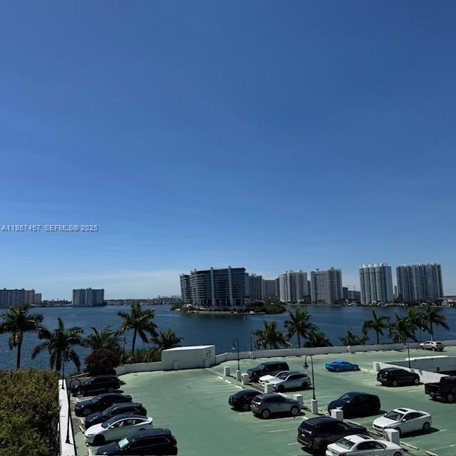 Foto del edificio - 19101 NE 36th Pl