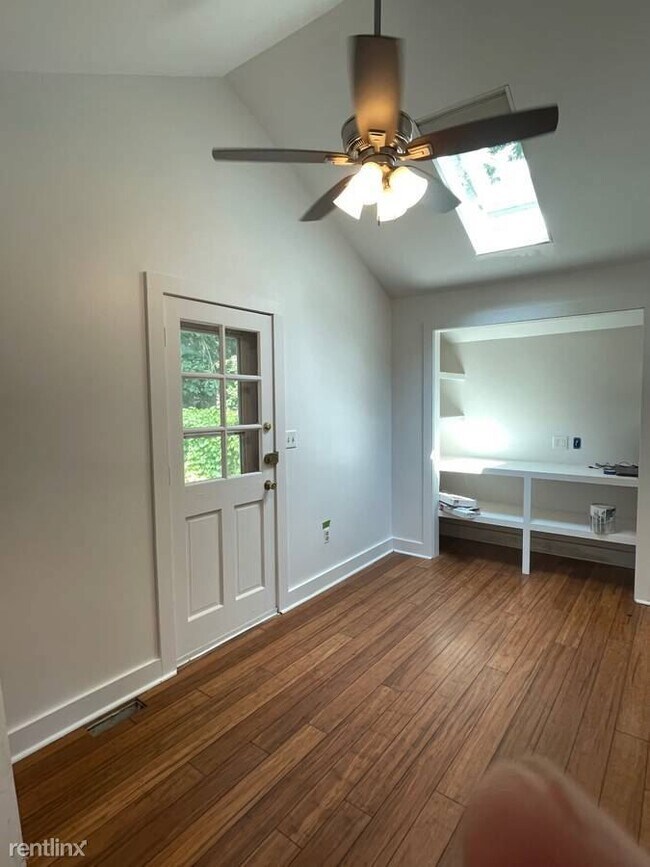 Building Photo - 2 br, 2 bath House - Remodeled 2 bedroom h...
