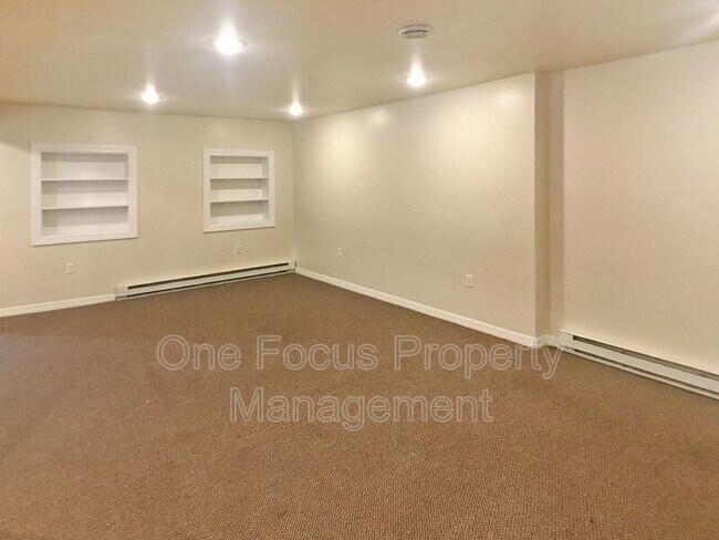 Foto del edificio - 807 W 3rd St