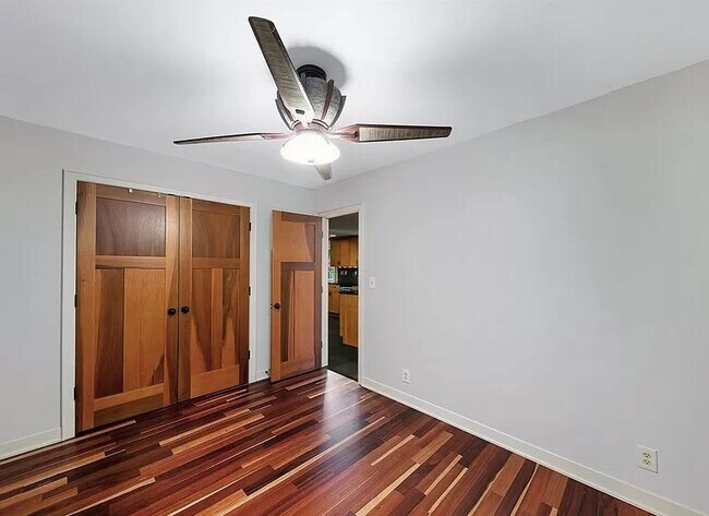 Building Photo - ELEGANT READY HOME
