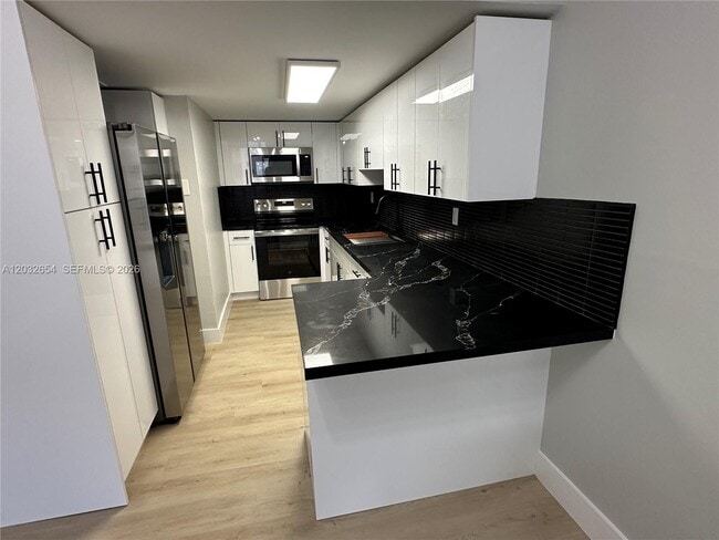 Foto del edificio - 10090 NW 80th Ct