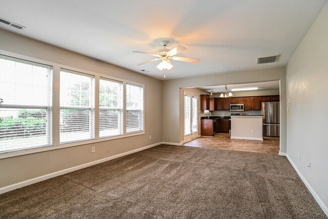 Building Photo - 12824 Walking Stick Dr