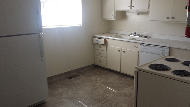 Building Photo - Newly Renovated Home in Washington Terrace...