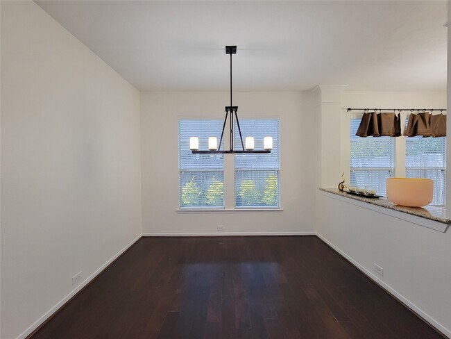 Foto del edificio - 5311 Timber Ct Hollow