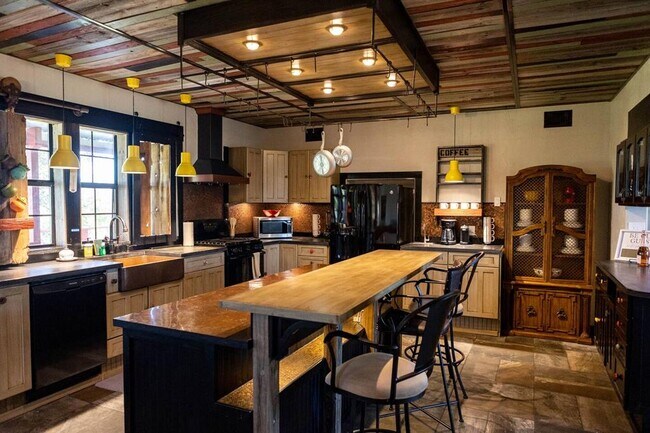 Foto del edificio - 1901 Harmon Hills Rd