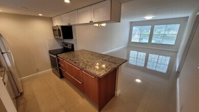 Building Photo - 6283 La Costa Dr