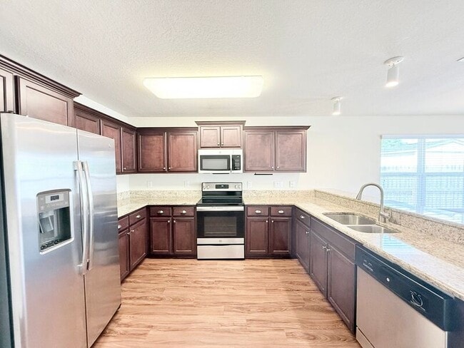 Foto del edificio - 5167 Carmell Ridge Cir