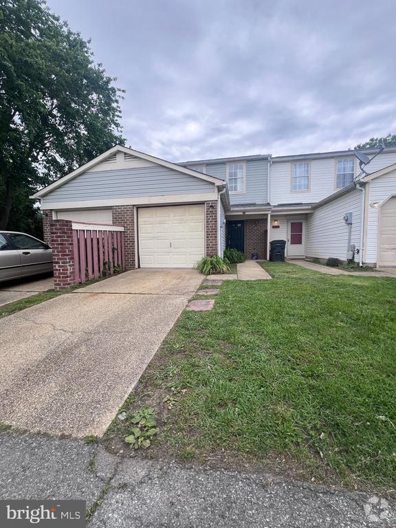 Building Photo - 46356 Columbus Dr