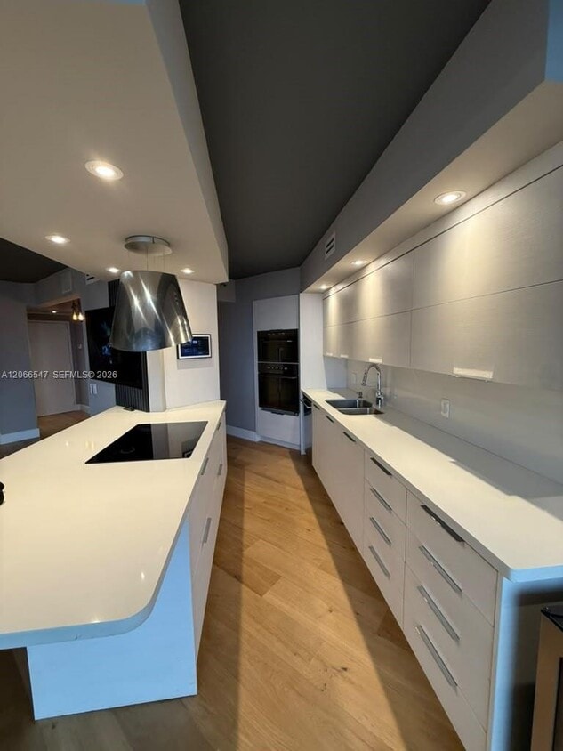 Building Photo - 3610 Yacht Club Dr