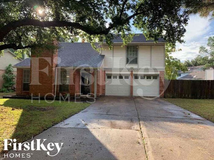 Foto principal - 15310 Meadow Village Dr