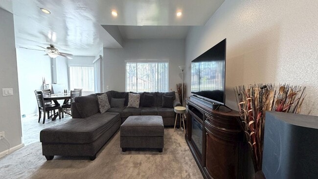 Building Photo - 831 Carlton Privado