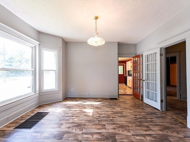 Foto del edificio - 4300 Hale Ave, Louisville, KY 40211