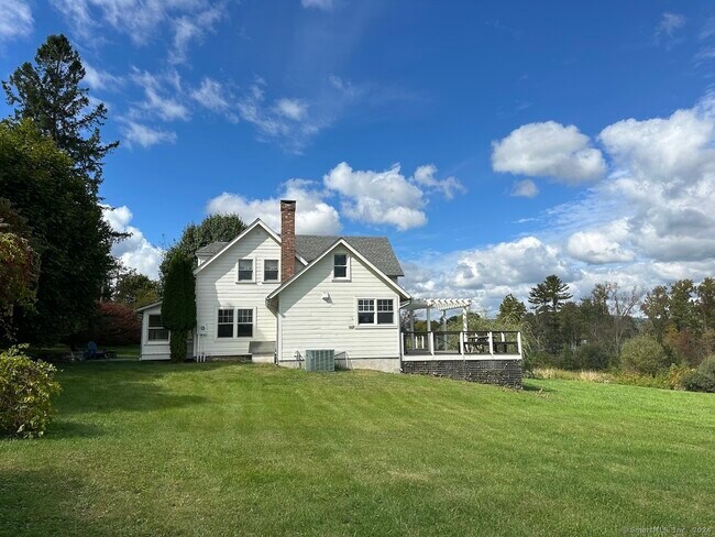 Building Photo - 34 Lime Rock Rd