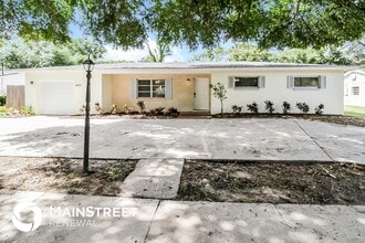 Building Photo - 448 E Highland St