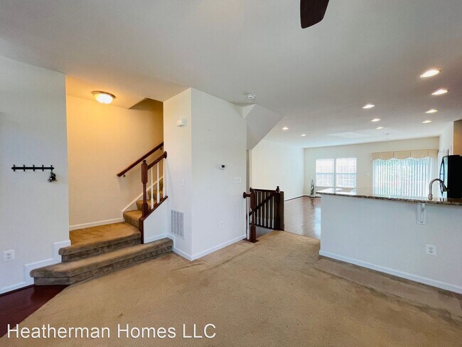 Building Photo - 4 br, 3.5 bath House - 4558 Alliance Way