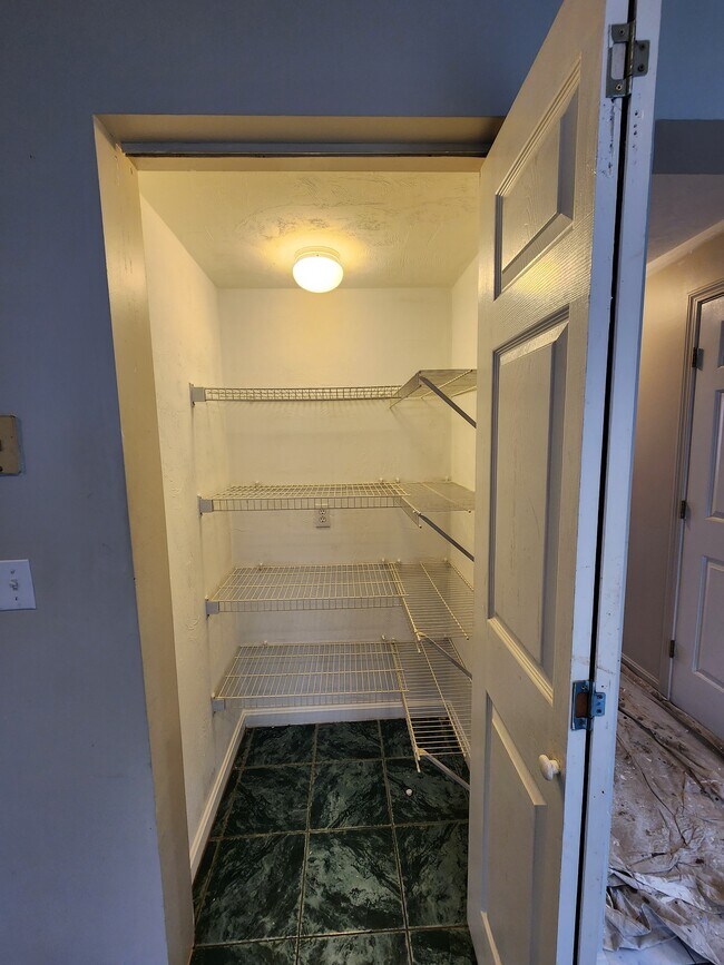 12 Drinkwater Ave, Braintree, MA 02184 Townhome Rentals in Braintree