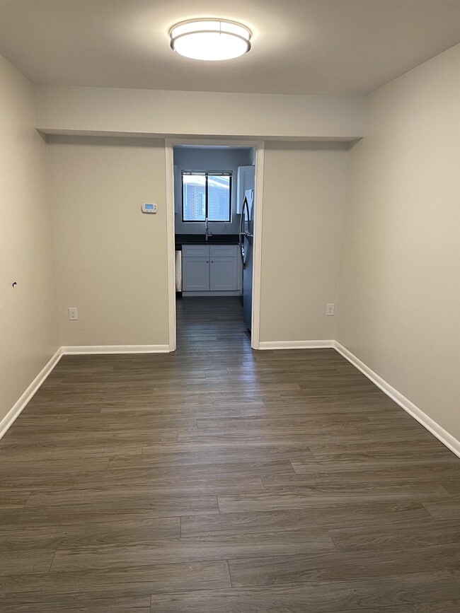 Building Photo - 147 Harvest Dr
