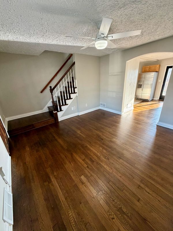Foto del edificio - 3413 Wallford Dr