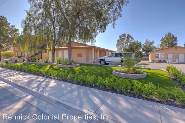 Building Photo - 867 Del Rey Dr