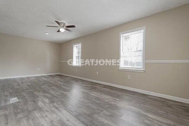 Foto del edificio - 2114 Morninglo Ln