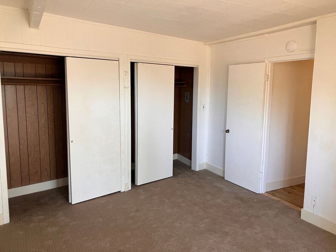 Primary Photo - LA636-Bateman