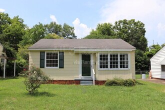 Building Photo - 2023 Windsor Ave