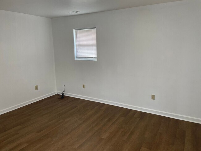 Foto del edificio - 3 bedroom 1 bath house for rent