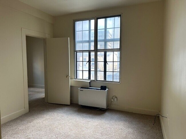 Foto del edificio - 213 N 2nd St