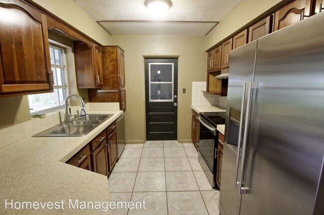 Building Photo - 3 br, 2 bath House - 2914 Lando Lane