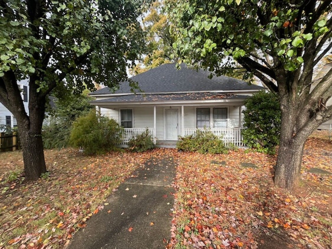 Foto principal - 704 Watkins St