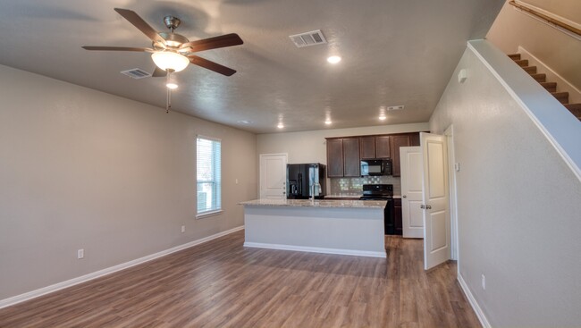 Building Photo - 4089 Cross Park Dr