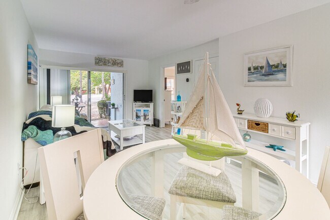 Foto del edificio - 98381 Windward Ave