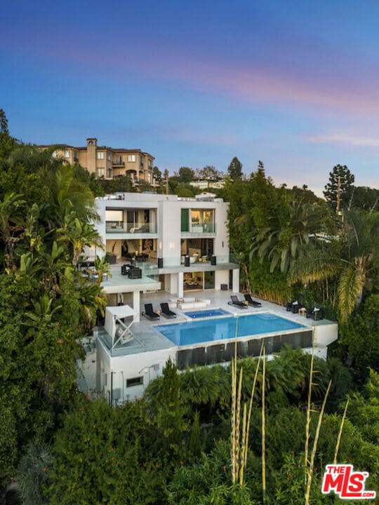 Building Photo - 9066 St Ives Dr