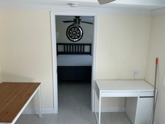 Foto del edificio - 2128 Longwood Rd