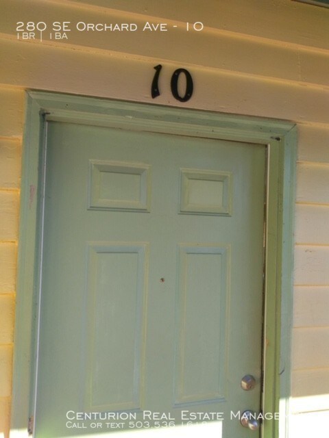 Building Photo - 280 SE Orchard Ave