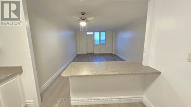 Building Photo - 2 Grove St E